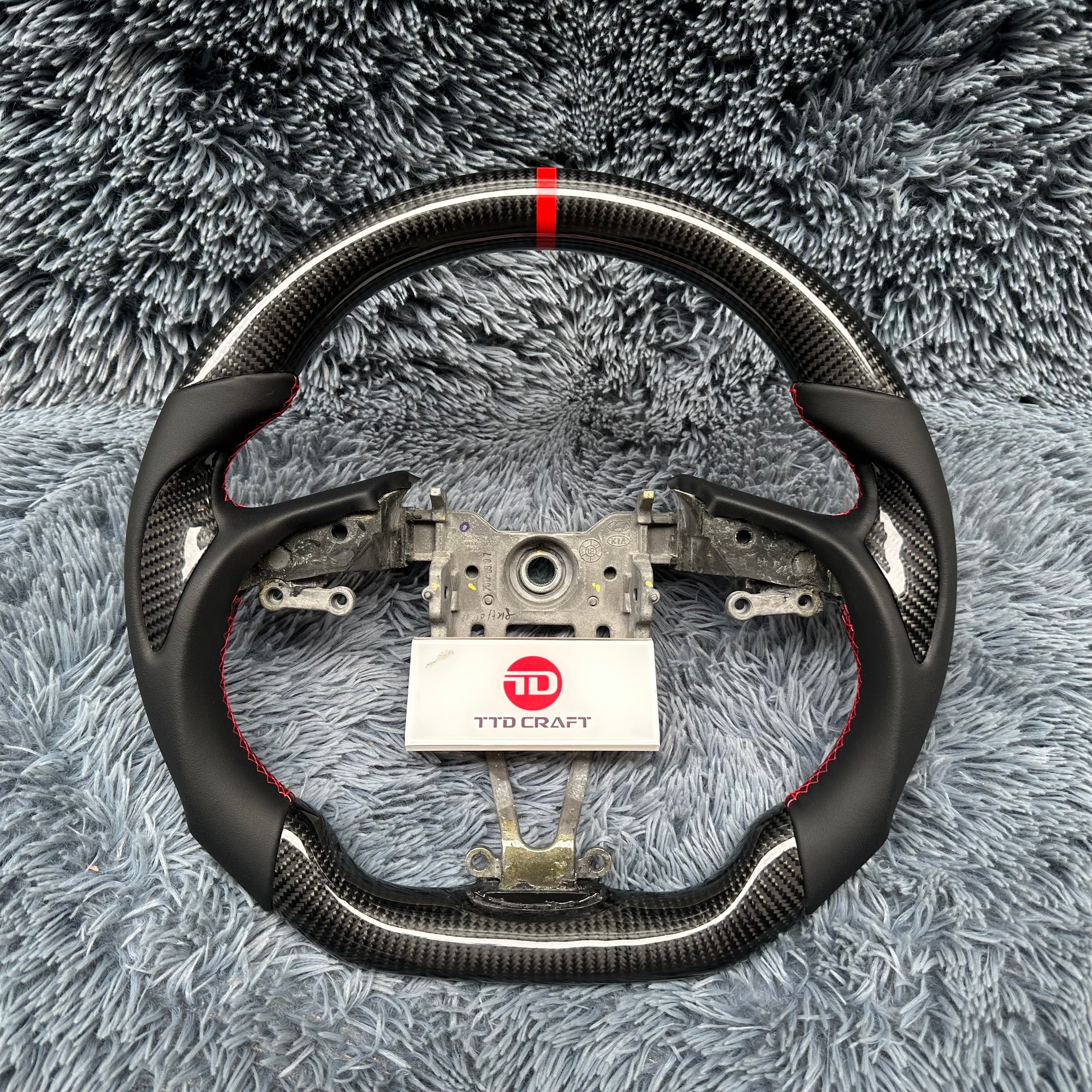 For Hyundai 2009-2016 Genesis Coupe Carbon Fiber Steering Wheel
