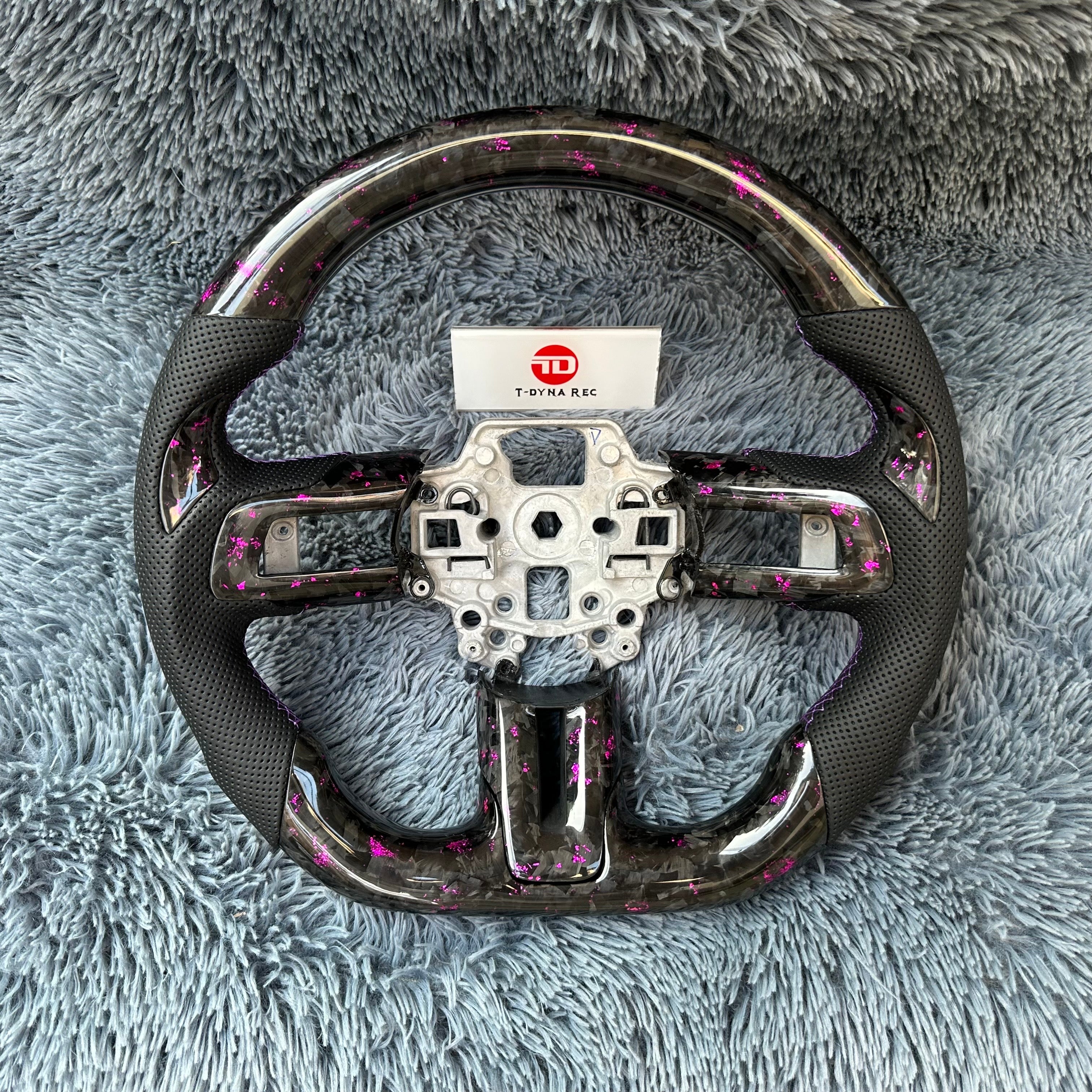 For Ford Mustang 2015-2017 Forged Carbon Fiber Steering Wheel