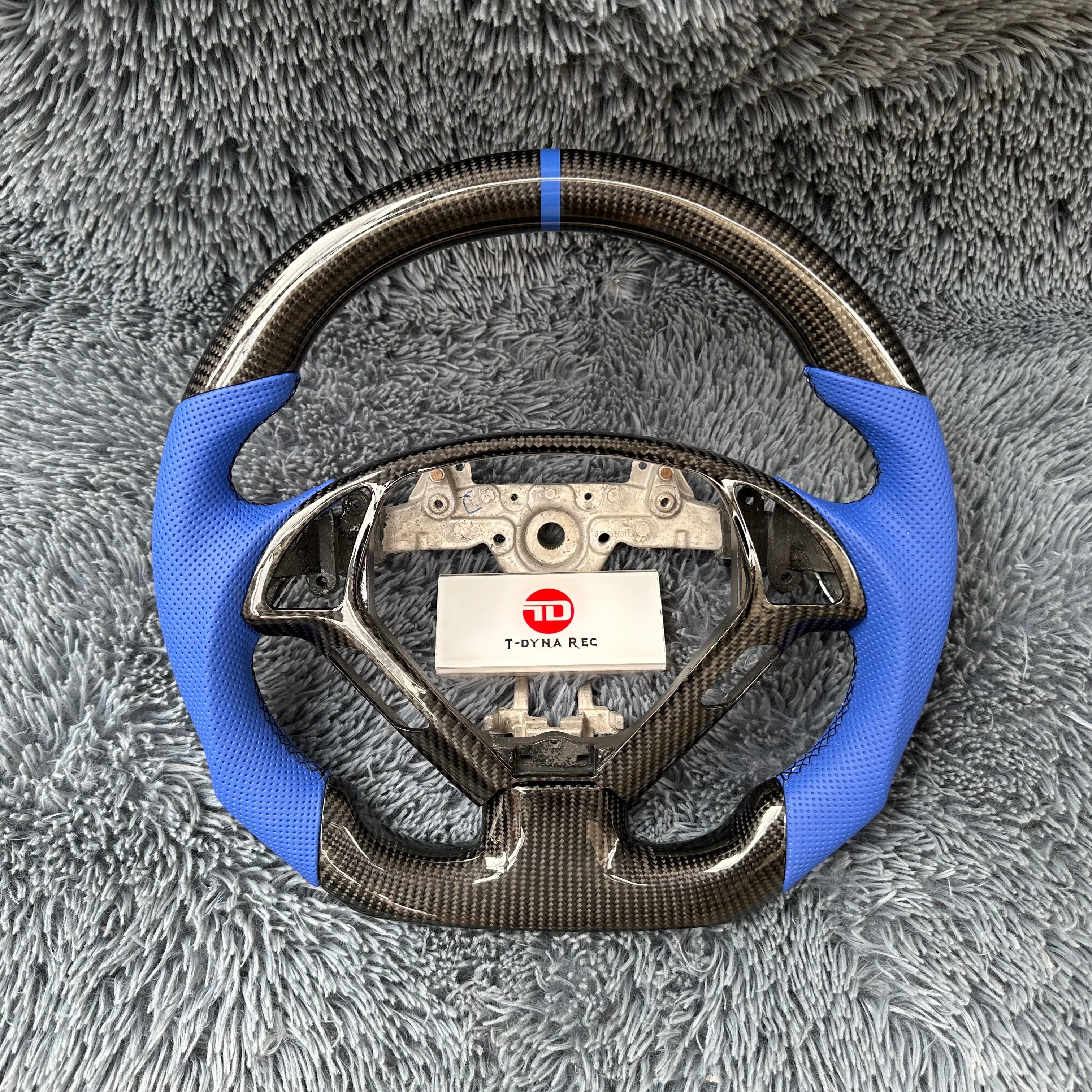 For Infiniti 2007-2015 G37 Carbon Fiber Steering Wheel