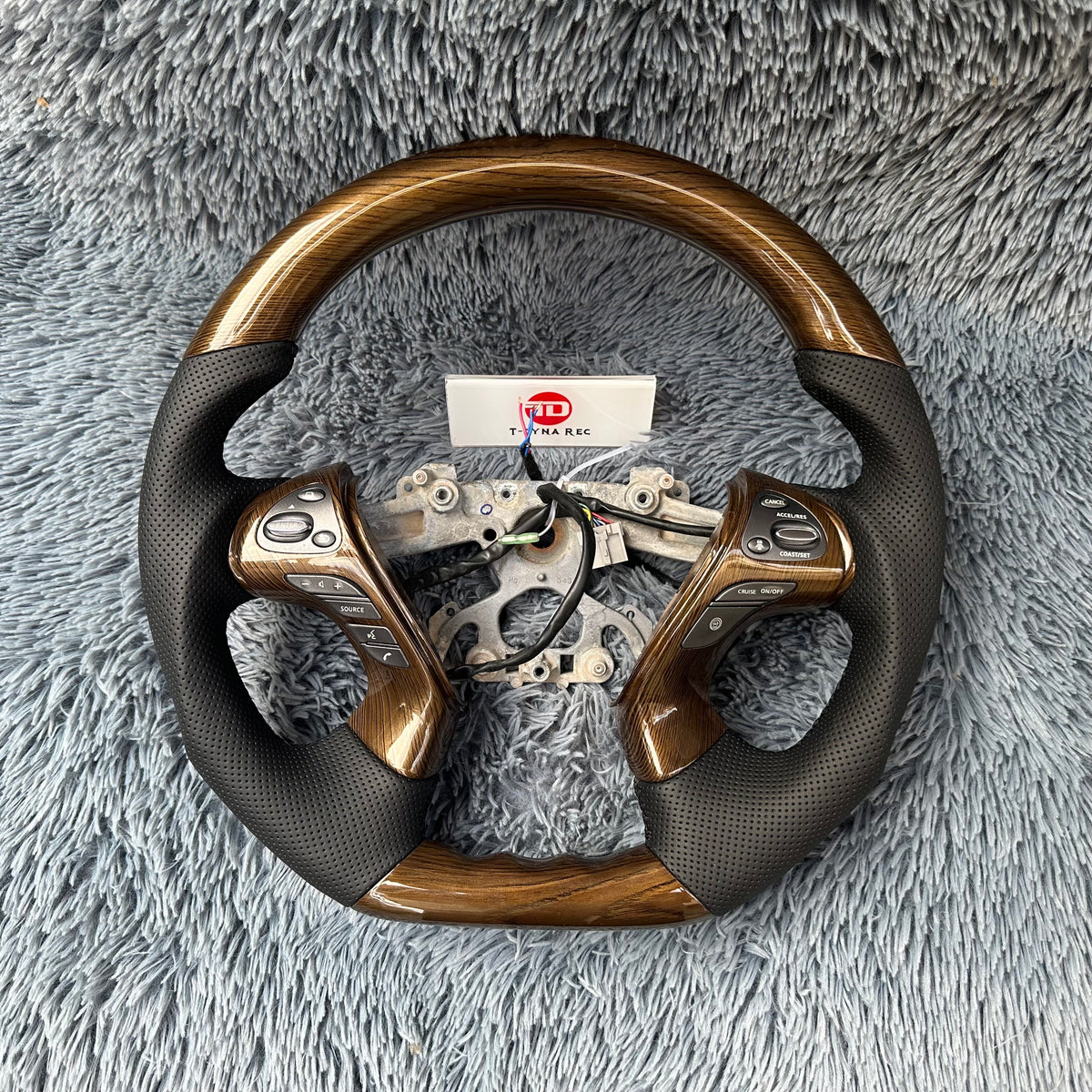 Infiniti  QX60 / Q70/ M25 M35 M37 M56 Custom Wooden Steering Wheel
