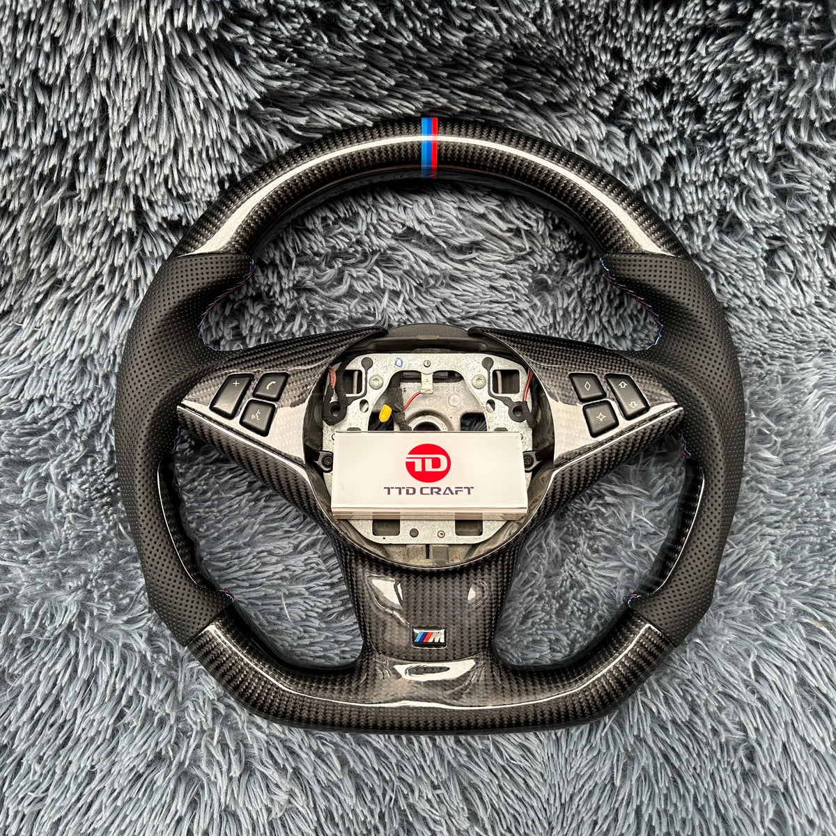 Custom BMW 5 SERIES E60 E61 / 6 SERIES E63 E64 Carbon Fiber Steering Wheel