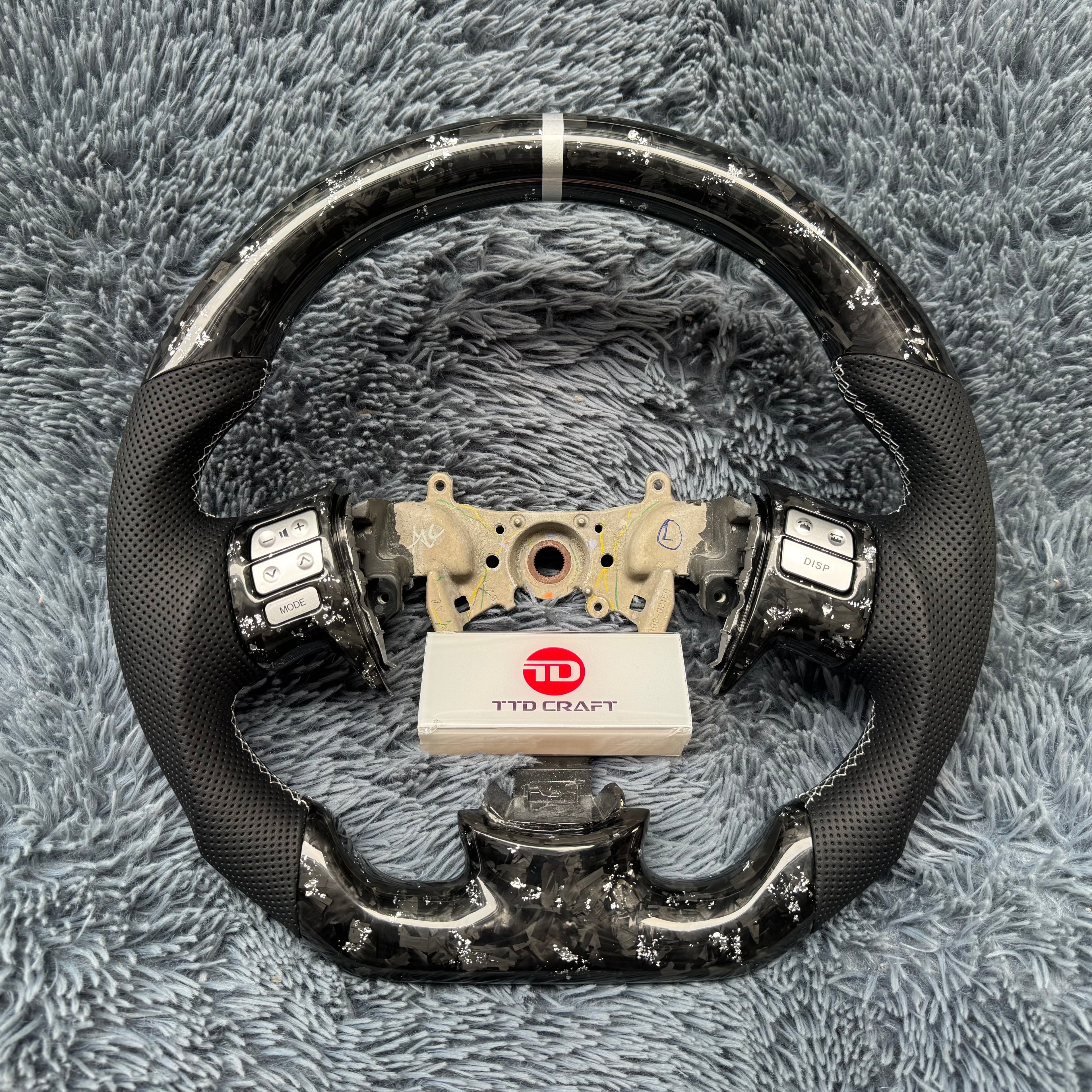 Custom Forged Carbon Fiber Steering wheel For Toyota 2007-2010 Corolla