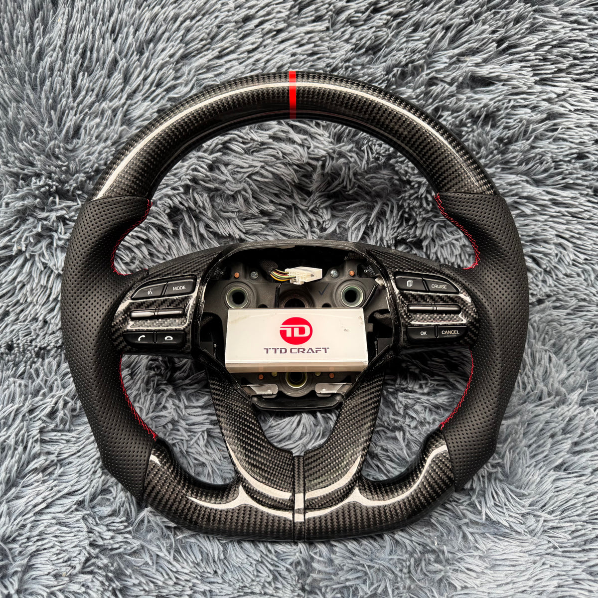 Custom Carbon Fiber Steering Wheel For Hyundai Elantra 2017–2020