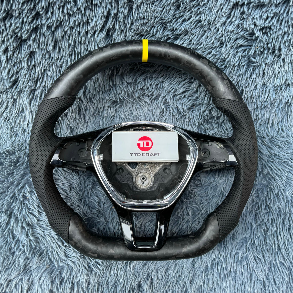 2016-2020 Volkswagen Passat Carbon Fiber Steering Wheel