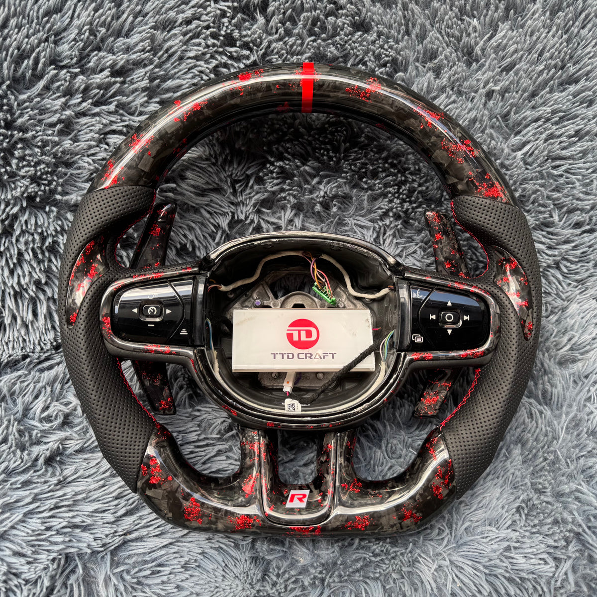 2019 + Volvo S60/V60/S90/V90 Forged Carbon Fiber Steering Wheel