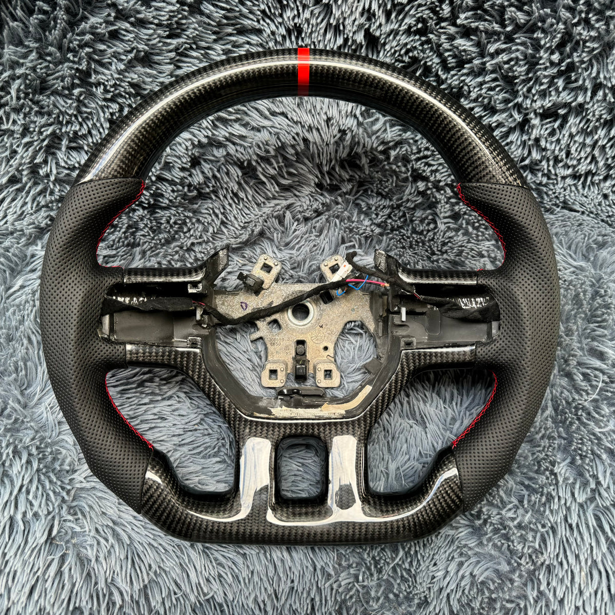 Custom Dodge 2009-2012 Ram 1500/2500 Carbon Fiber Steering Wheel