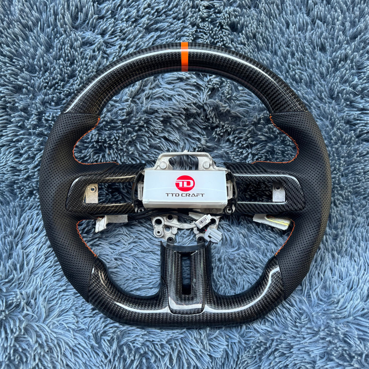 Ford Mustang 2015-2017 Custom Carbon Fiber Steering Wheel